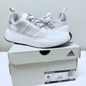 New Adidas Swift Run Women's Shoes, US 6 / Dash Grey/Dash Grey/ Magic Grey